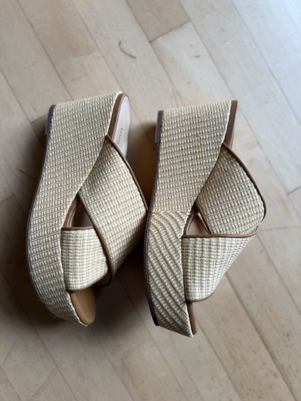 NEW Marion Parke NEW Adele camel raffia wedge, 8.5 CB2700 - Picture 4 of 7